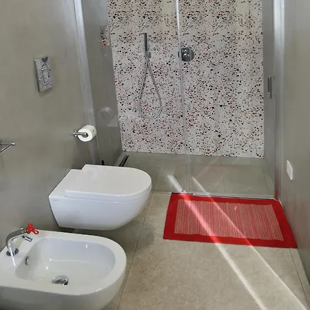 Domus Terra Mare Bed & Breakfast 4*